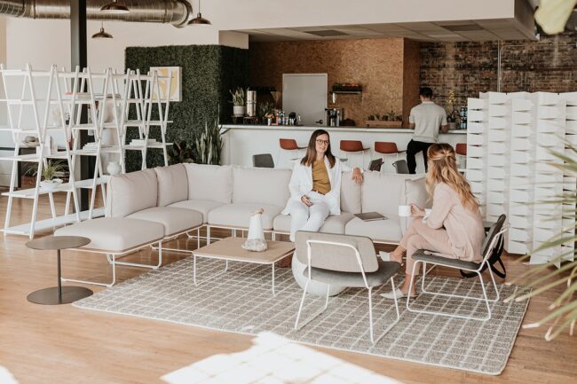 Resonate Modular Lounge with Side Lounge Chair and Gong Side Table
