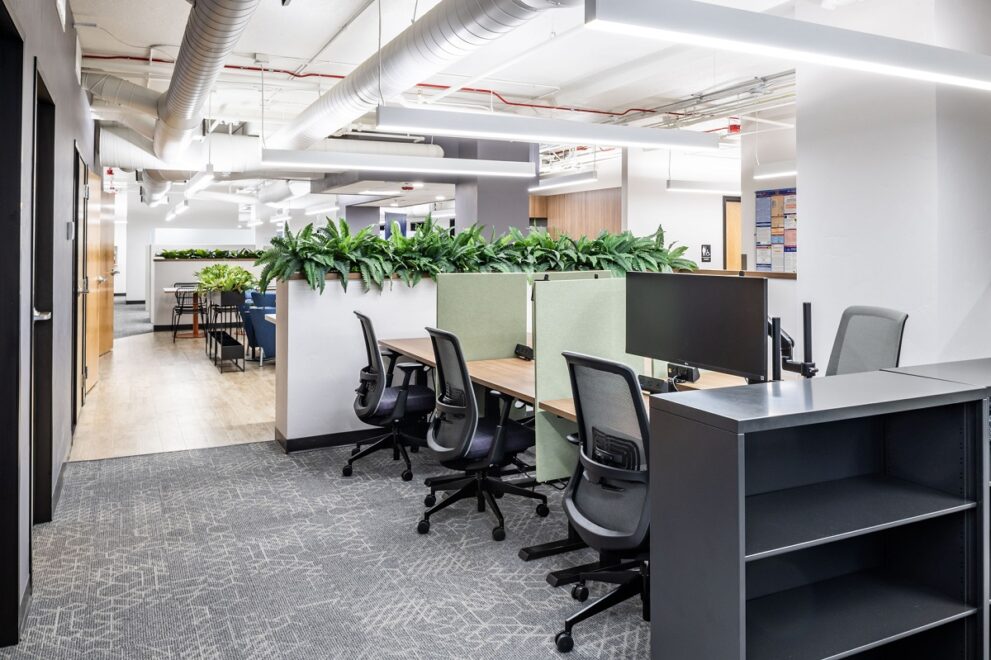 Navigating Furniture Lead Times and Supply Chain Issues