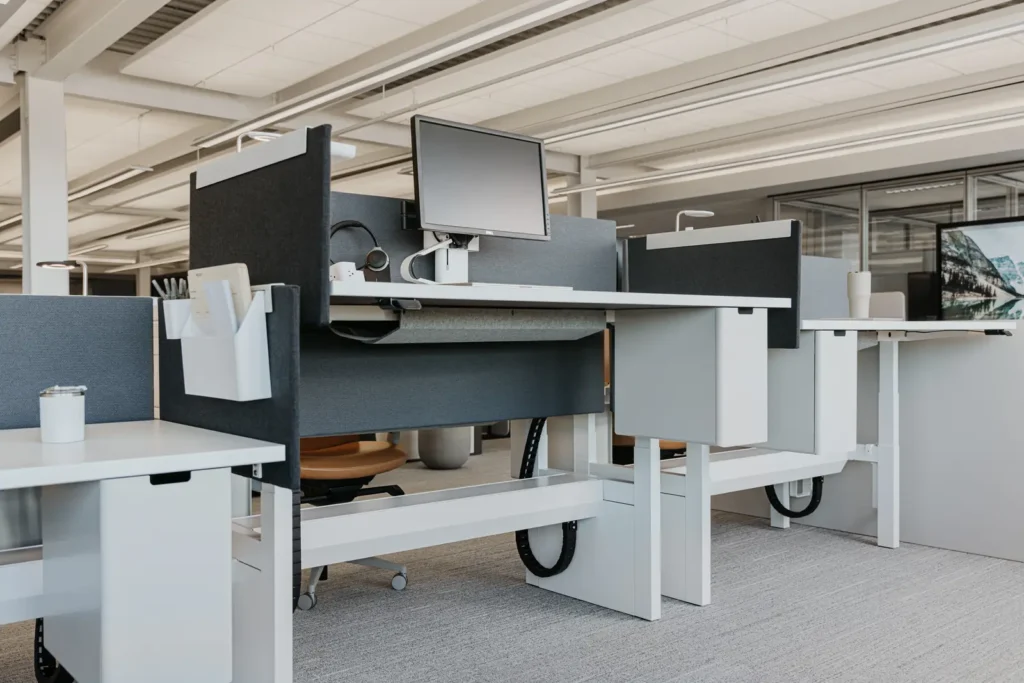 Haworth Upside height-adjustable benching